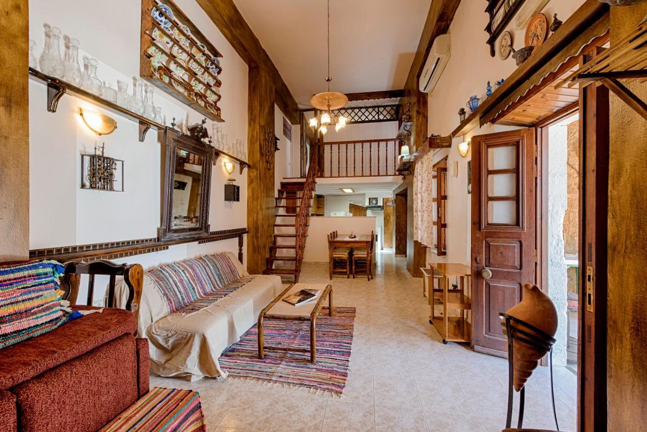 Hara'S Traditional Detached House In Malona Malona Village Ngoại thất bức ảnh